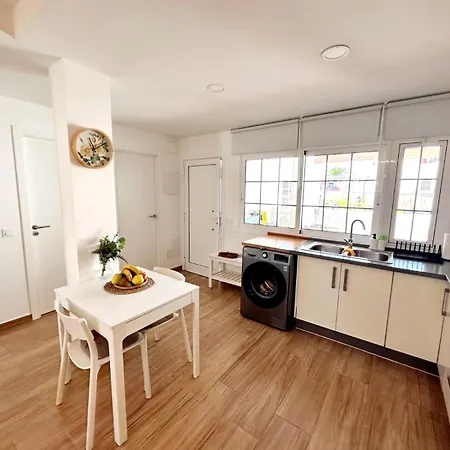 Pedro&miguel Apartment, Canarias, アデヘ